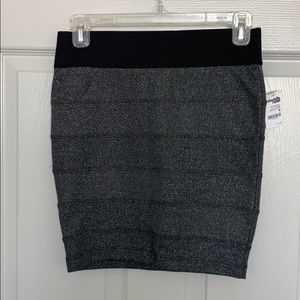 NWT Charlotte Russe Black & Silver Mini Skirt Sz M
